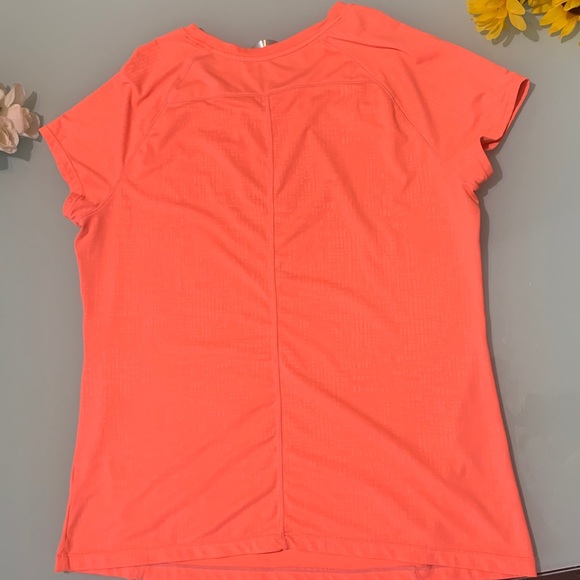 Hubs Athletic Tee Shirt - Picture 2 of 3